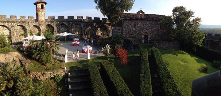 Castello Di Pavone Hotel Pavone Canavese Exterior photo